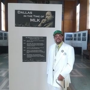 Meet your Posher, Ray